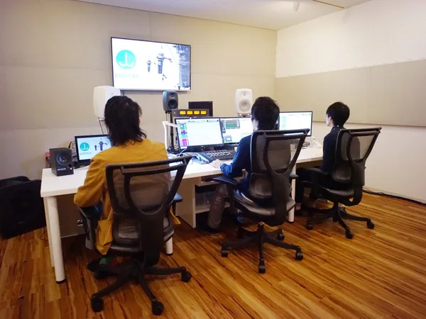 STUDIO YAKUMO の Ast
